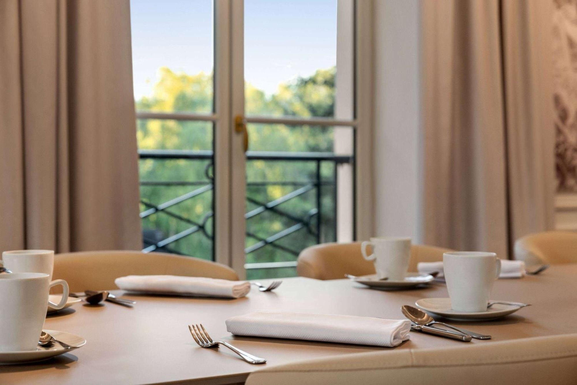 Dolce By Wyndham Versailles - Domaine Du Montcel Jouy-en-Josas Buitenkant foto